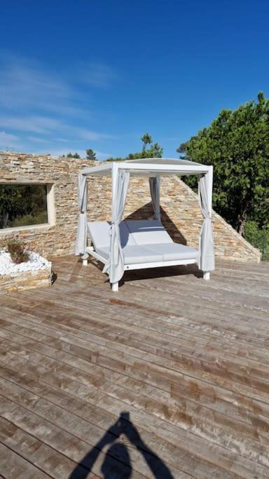 Magnifique Villa De Luxe Au Coeur De La Garrigue Nîmes Exteriér fotografie